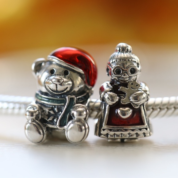 pandora christmas bear